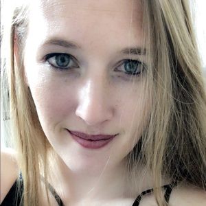 Meet your Posher, Hayley